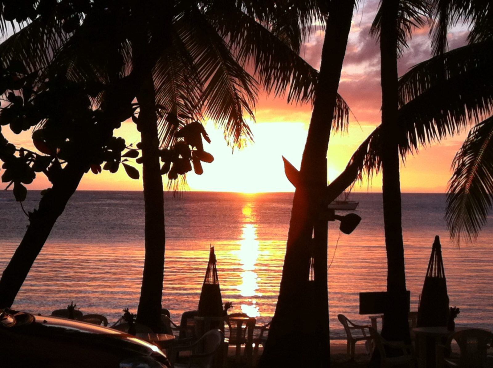 Sunset in Half Moon Bay Roatan