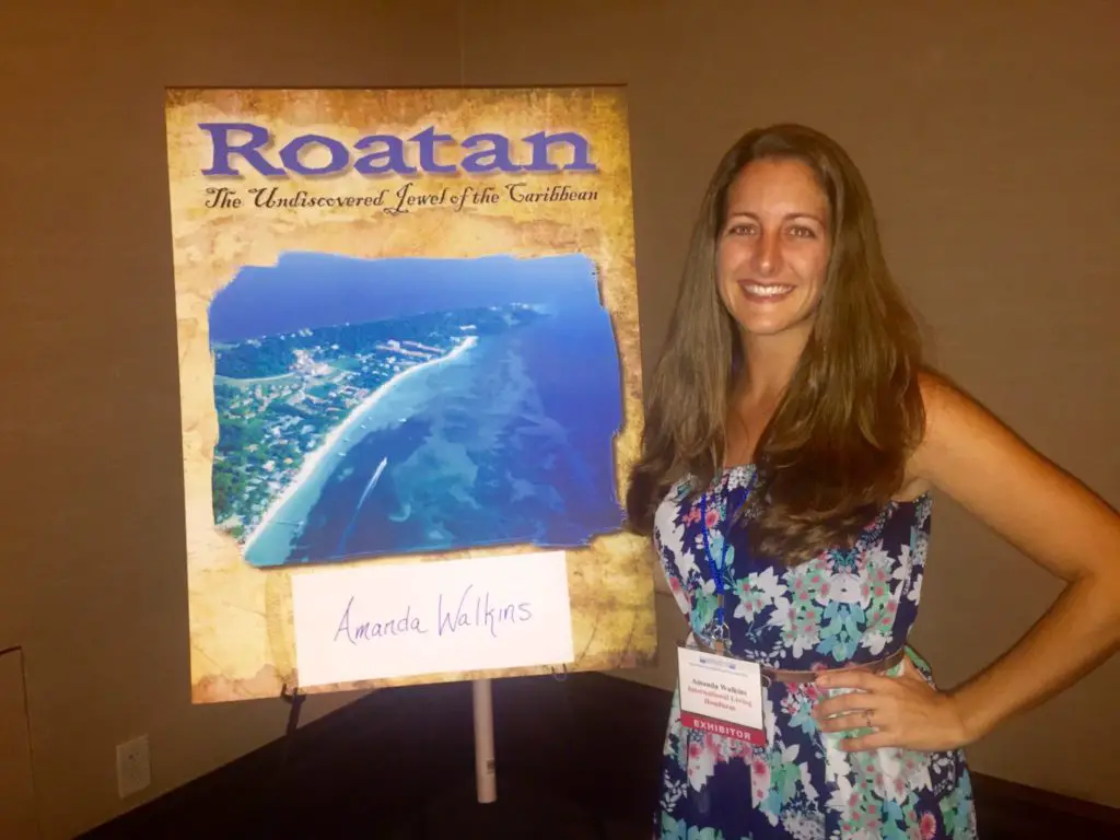 Amanda Walkins International Living Roatan correspondent