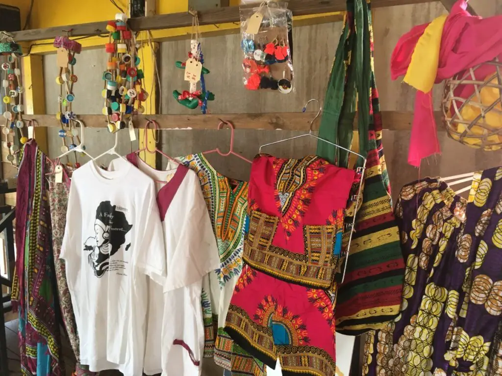 Garifuna gifts in Roatan - clothing, jewelry, various items for sale